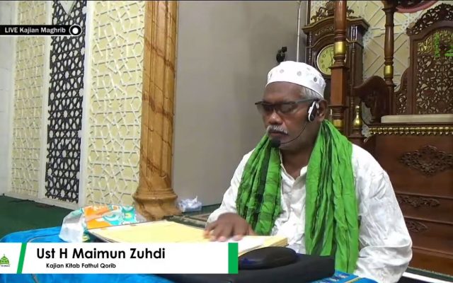Ustadz H. Maimun Zuhdi.