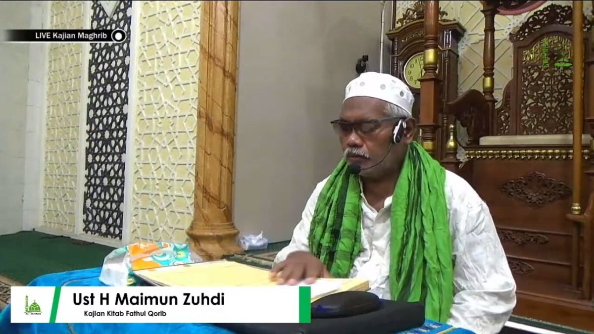 Ustadz H. Maimun Zuhdi.