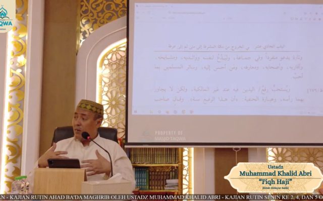 Ustadz Muhammad Khalid Abri.