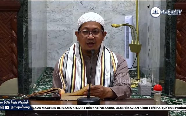 KH. DR. Faris Khoirul Anam di Kajian Ba'da Maghrib Masjid Jami' Malang