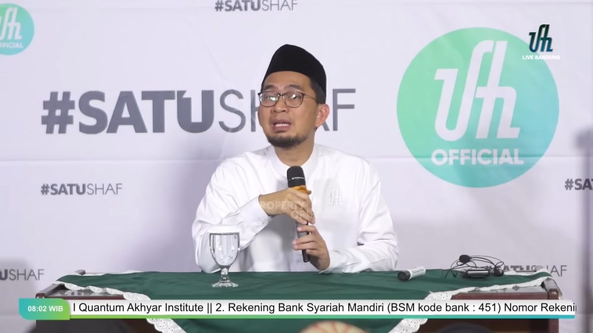 Kajian Ustadz Adi Hidayat di Masjid Junudurrahmah