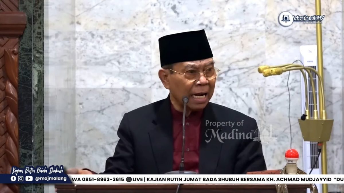 Kajian Ba'da Shubuh oleh KH. Achmad Mudjayyid