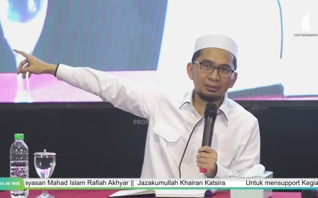 Tabligh Akbar Spesial Surabaya - Ustadz Adi Hidayat