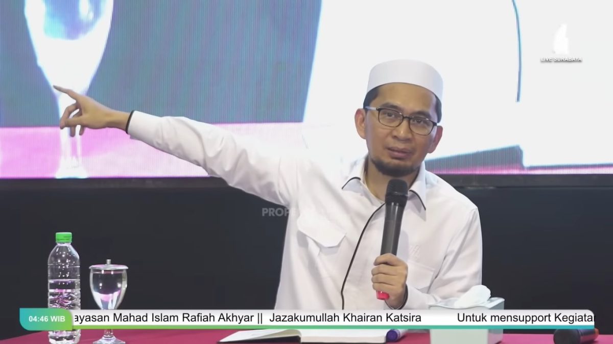 Tabligh Akbar Spesial Surabaya - Ustadz Adi Hidayat
