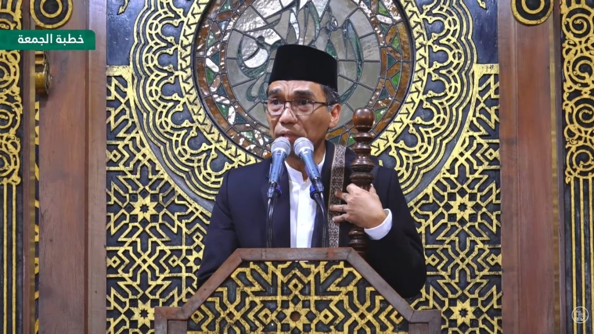 Khutbah Ju’mat Masjid Al Akbar Surabaya oleh Prof Dr. H. A. Muhibbin Zuhri, M.Ag