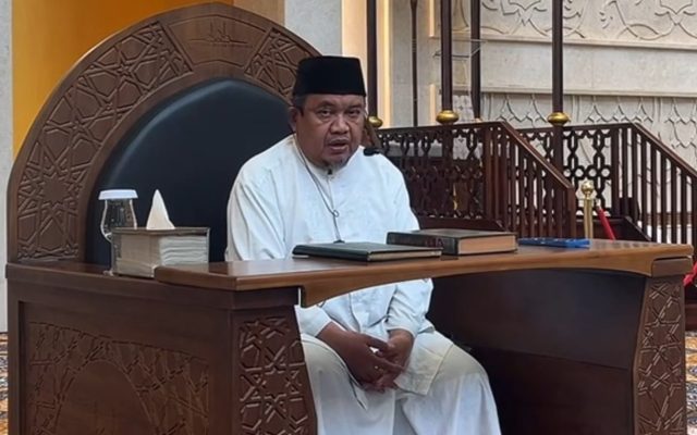 Kajian Kitab At-Targhib wa At-Tarhib oleh Kiai M. Shubhan di Masjid Raya Sheikh Zayed Solo
