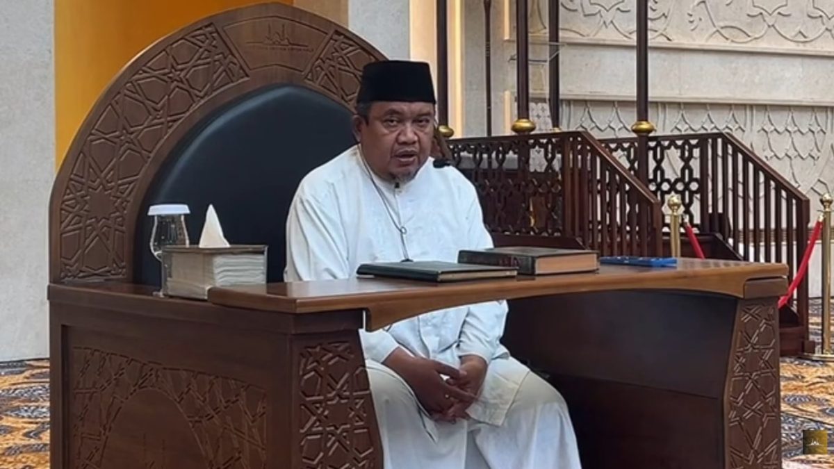 Kajian Kitab At-Targhib wa At-Tarhib oleh Kiai M. Shubhan di Masjid Raya Sheikh Zayed Solo