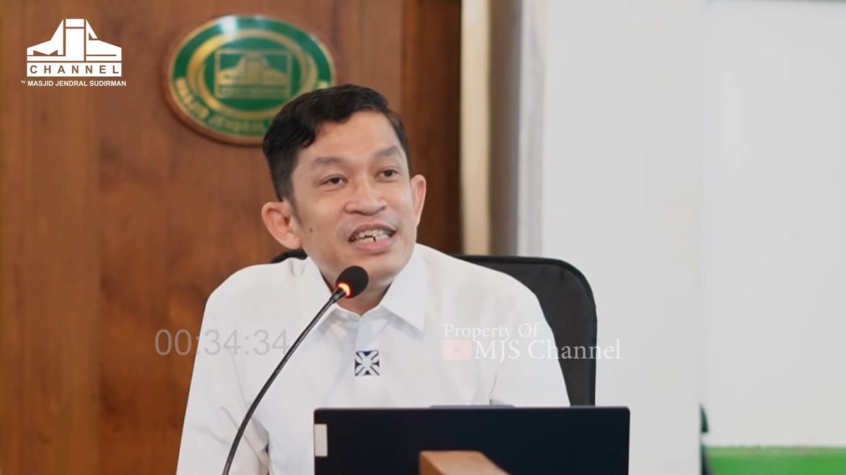 Fahruddin Faiz adalah filsuf Muslim dan penulis kajian filsafat Islam asal Indonesia. Ia merupakan dosen Fakultas Ushuluddin dan Pemikiran Islam