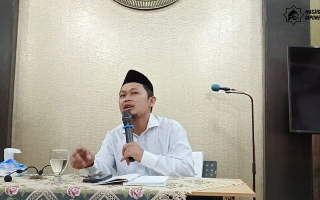 Ustadz Agung Cahyono