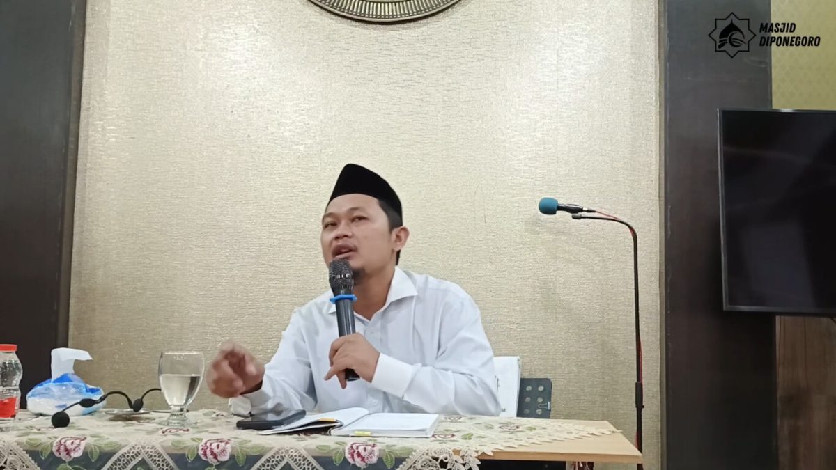 Ustadz Agung Cahyono