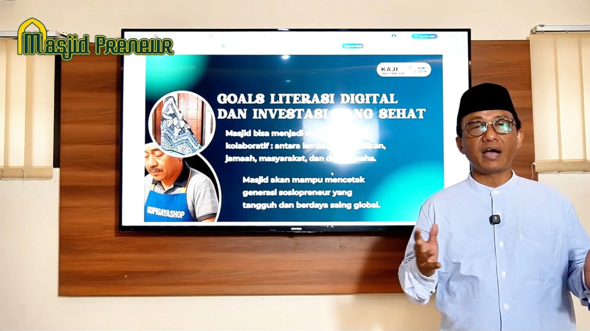 Ari Prabowo, (praktisi yang konsen pada pengembangan kewirausahaan berbasis masjid)