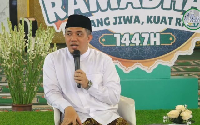 KH Ahmad Mujab Muthohar  atau Gus Mujab