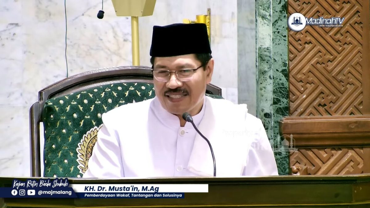 KH. Dr. Musta'in, M.Ag.,