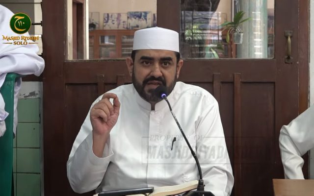 Ustadz Ahmad bin Muhammad Alhabsyi.