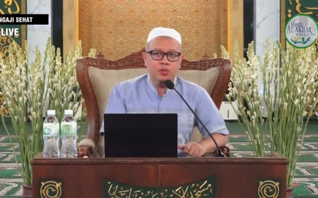 dr. Rizka Fathoni Perdana, Sp.T.H.T.B.K.L., seorang spesialis THT dan subspesialis bronkoesofagologi.