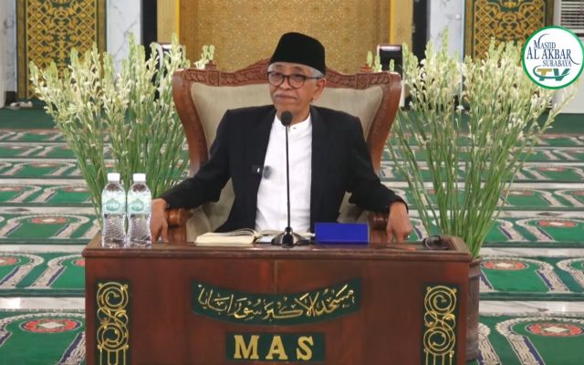 Dr. KH. M. Luqman Hakim, MA, Ph.D