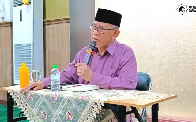 Ustadz Drs. Nadjih Ihsan