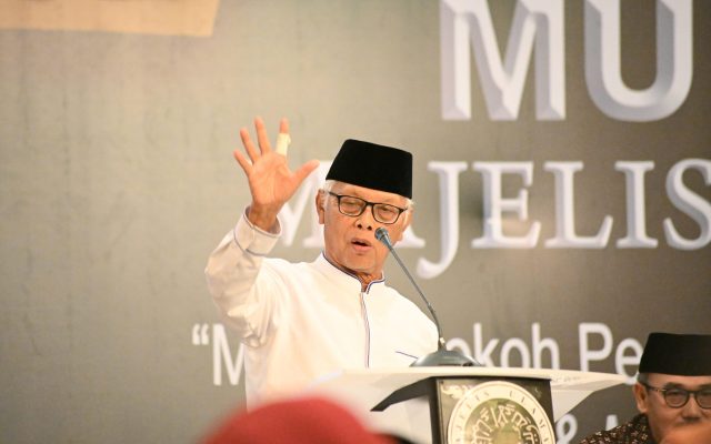KH Anwar Iskandar, Ketua Umum Majelis Ulama Indonesia (MUI)