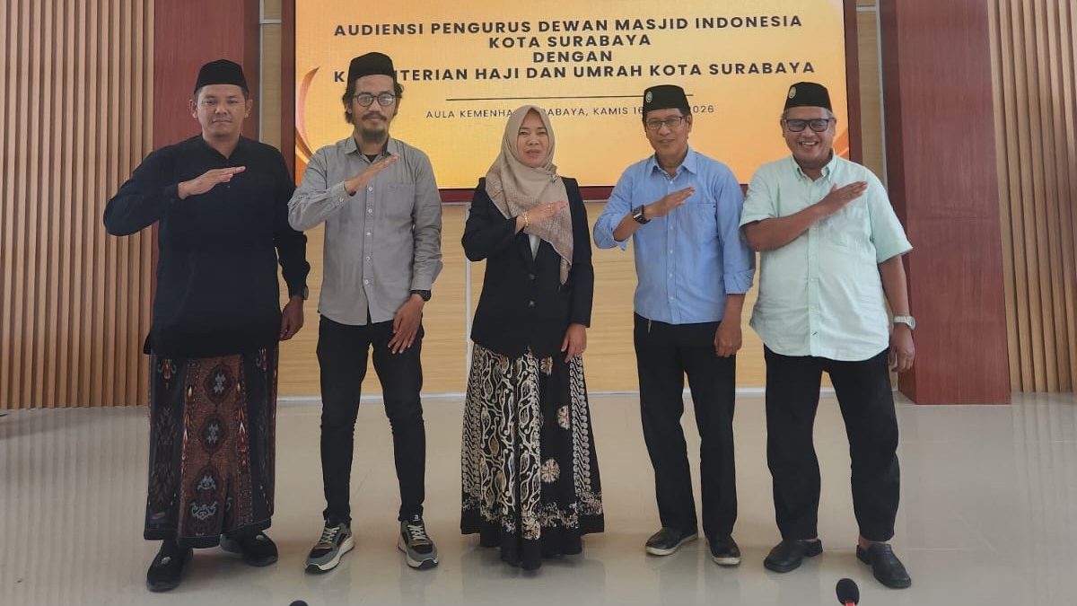 Audiensi Pengurus Daerah Dewan Masjid Indonesia Kota Surabaya dengan Kepala Kantor Kementrian haji dan Umrah Kota Surabaya Hj. Sururil Faizin, S.Ag.,M.Pd.I,